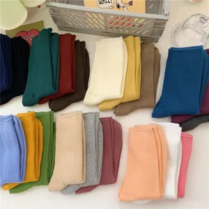 Einfarbige Baumwoll-Rippen-Crew-Socken für Damen, weiche Freizeit-Herbst-Strumpfwaren.