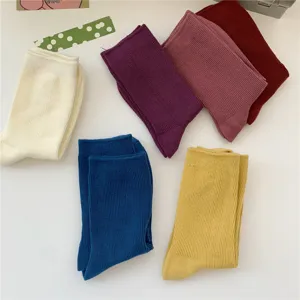 Einfarbige gerippte Damensocken aus Baumwolle, bequeme Herbststrümpfe in vielen bunten Farben.