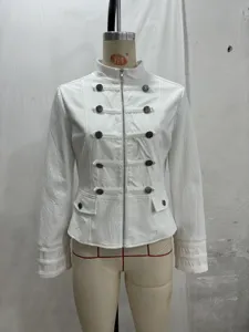 Elegante weiße Stehkragen Zweireihen Militär Jacke mit schicken Metallknöpfen.