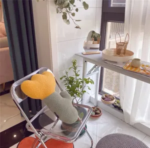 Niedliches Tulpen-Plüschkissen aus Teddyfleece, ästhetisches Deko-Kissen für Sofa und Heim.