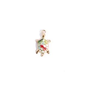 Zinc alloy colorful turtle charm pendant detail for DIY necklace keychain accessories.
