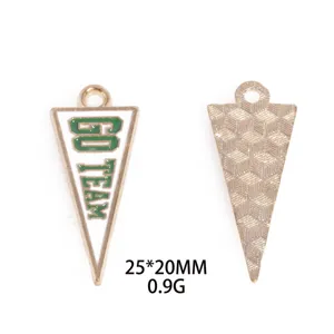 Pendentif triangle en alliage émaillé avec lettres vertes GO TEAM, accessoire de bijoux DIY.