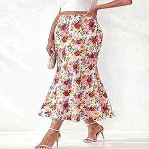 Elegante midi-rok met bloemenprint en hoge taille voor dames, chique boho-stijl.