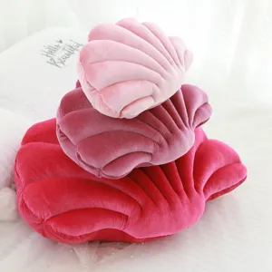 Morbido cuscino in peluche a forma di conchiglia, cuscino in velluto per divano, camera e ufficio.