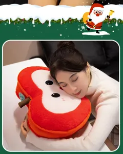 Niedliches rotes Apfel Pluesch Kissen mit grossen Augen weiches Cartoon Puppen Spielzeug Deko