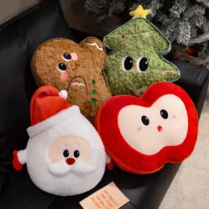Nettes Weihnachtskissen Set mit Lebkuchenmann, Weihnachtsmann, Weihnachtsbaum und Apfel.