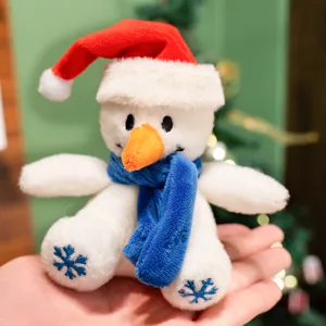 Mignon Noël Bonhomme de Neige Peluche Jouet Pendentif Doux Poupée Farcie Avec Chapeau de Père Noël et Écharpe Porte-Clés Sac Suspendu Ornement