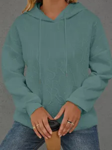 Locker, bequemer Damen Kapuzenpullover langarm mit 3D gepraegter Buchstaben Textur.