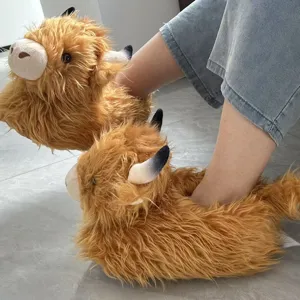 Pantofole morbide mucca delle Highland, calde scarpe peluche invernali per donne.