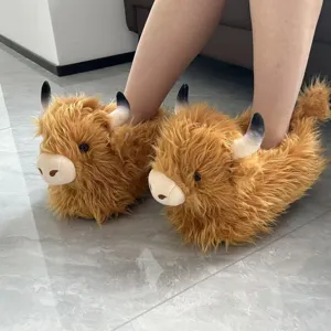 Morbide pantofole in peluche di mucca per donna, scarpe da casa calde e carine.