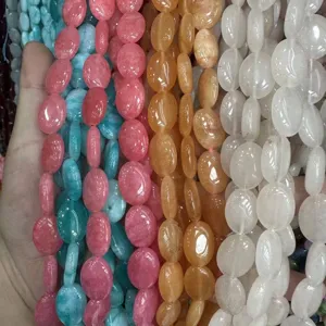 Detailansicht von 13x18mm ovalen mehrfarbigen Chalcedon-Steinperlen für DIY-Schmuck