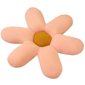 Coussin oreiller en peluche fleur rose decoration salon chambre canape design scandinave