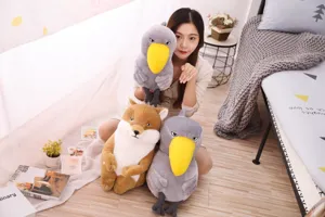 Ensemble de peluches mignonnes avec cigogne bec-en-sabot et renard, animaux en peluche.