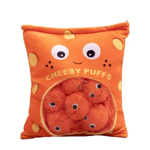 Simpatico set di cuscini in peluche di bignè al formaggio con piccole palline carine dentro.