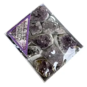 Natürliche Amethyst-Cluster Mineralproben in einer weißen Verkaufsbox mit Klarsichtfolie