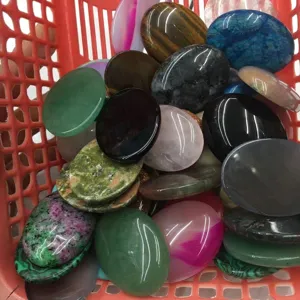Assortiment de cabochons de pierres naturelles polies en forme d'œuf de 30x40mm