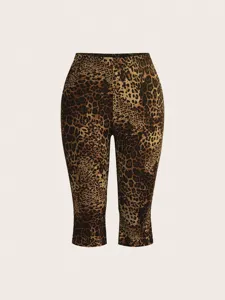 Women's fashion leopard print high waist casual cropped leggings shorts for daily wear.
