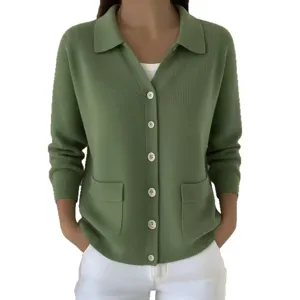 Gynaikeia prasini plekti kardigan me koumpia kai tsepes, stylish casual poulover.