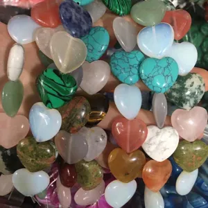 Hartvormige natuurlijke agaat en stenen kralen voor DIY sieraden maken