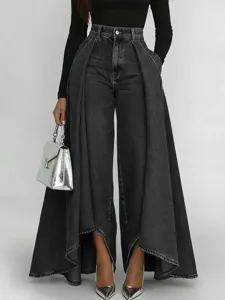 Dunkle High-Waist Wide-Leg Jeanshose mit auffälligem geschichtetem Rock-Drape-Design.
