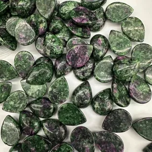 Cabochon naturali in rubino zoisite a goccia per la creazione di anelli e ciondoli