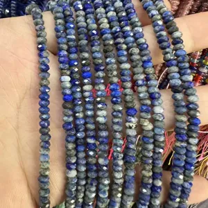 Detailansicht von 2x4mm facettierten blauen Naturstein-Rondellperlen für DIY-Schmuck