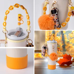 Ensemble sangle de botte en silicone pour gobelet Stanley housse orange mignonne avec porte-clés.