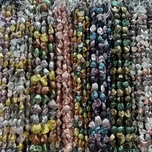 Perles de coquillage imitation baroque irrégulières en plusieurs couleurs métalliques