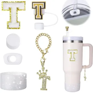 Set accessori per tazza lettera T con copricanna, stivale in silicone e ciondolo strass.
