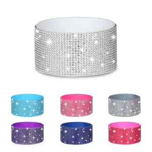 Détail de housse de tasse en silicone strass, protection diamant pour gobelet.
