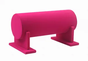 Espositore per fasce in morbido velluto rosa vivo, supporto cilindrico per accessori moda.