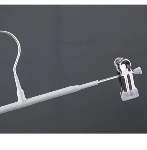 Cintre à pantalons en métal de haute qualité avec clips réglables en acier inoxydable.