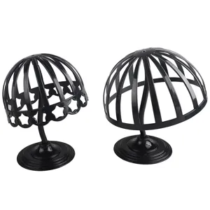 Présentoir de chapeau en plastique noir pour enfants, support de casquette creux pour magasin.
