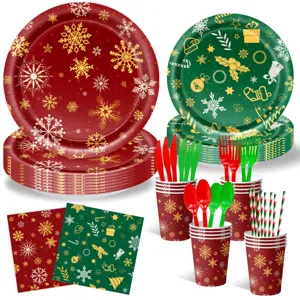 Kerst feest servies set inclusief papieren borden bekers servetten en bestek feestelijk.