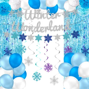 Set di decorazioni per feste Winter Wonderland con palloncini e tende di lamina.