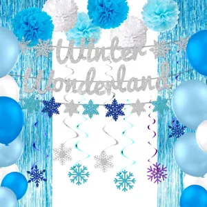 Set decorazione festa Winter Wonderland con palloncini blu bianchi ponpon e tenda di tinsel.