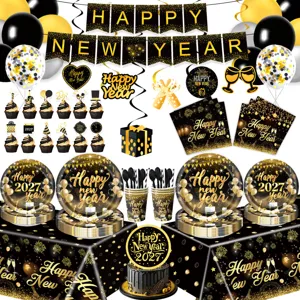 Schwarzes und goldenes Neujahrs 2027 Party Deko Set Detail, Geschirr und festliche Banner.