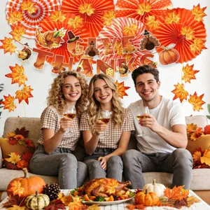 Detailansicht der Thanksgiving-Party-Szene mit Fächer, Ahornblättern und Bannerdekoration.