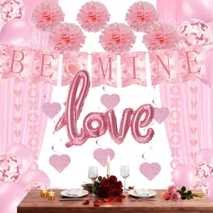 Rosa Valentinstag Partydeko Set Detail mit Banner Luftballons und Tischdekoration