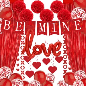 Set decorazione festa San Valentino rosso con festone palloncino love e pompon.