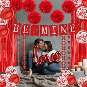 Set decorazioni festa San Valentino fiori carta palloncini tenda frange striscione
