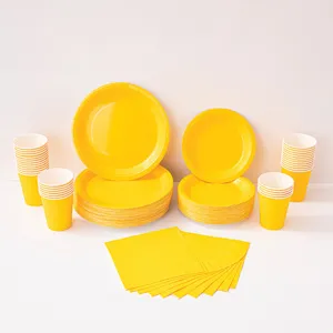 Gelbes Einweg Pappteller Becher Servietten Set für Geburtstag Party Tischdekoration.
