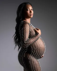 Vestido largo transparente de malla con hermosas cuentas brillantes ideal para premamá.