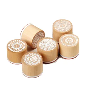Juego de sellos de madera redondos con patrón de encaje vintage para manualidades.