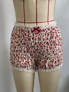 Carino short smockato con stampa fragola, vita bassa in pizzo sexy per le donne.