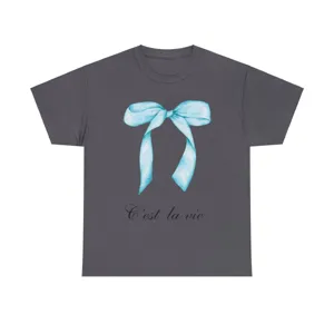 Maglietta manica corta grigio scuro donna con grazioso fiocco acquerello blu e citazione.