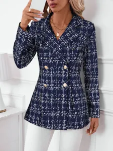 Nahaufnahme Detail der Damen dunkelblauen Tweed Zweireiher Blazer Jacke mit Knöpfen.