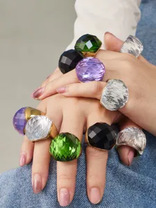 Statementring mit großem buntem Kristall, vergoldeter Edelstahl, auffälliger Damenschmuck