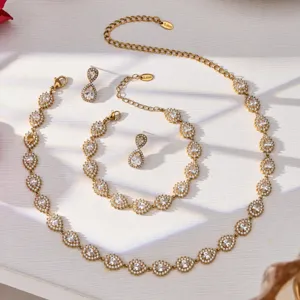 Elegante Juego Joyas de Acero Inoxidable Chapado en Oro Diamantes Imitación Gota Agua Corazón Colgante Collar Pulsera Pendientes Mujer