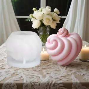 Molde de vela de silicona 3D espiral de corazon y vela rosa para decoracion DIY.